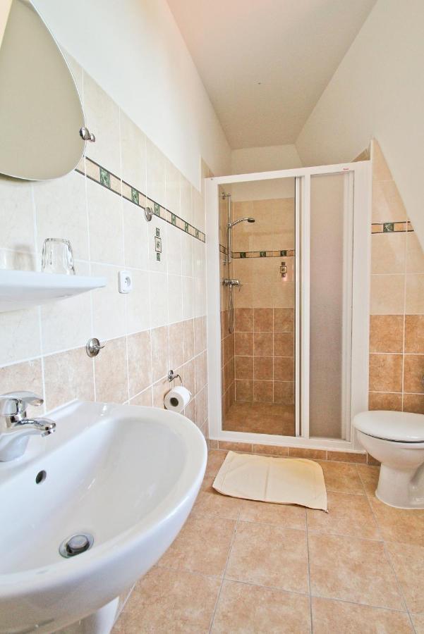 Hotel Cisar Ferdinand Loket Phòng bức ảnh