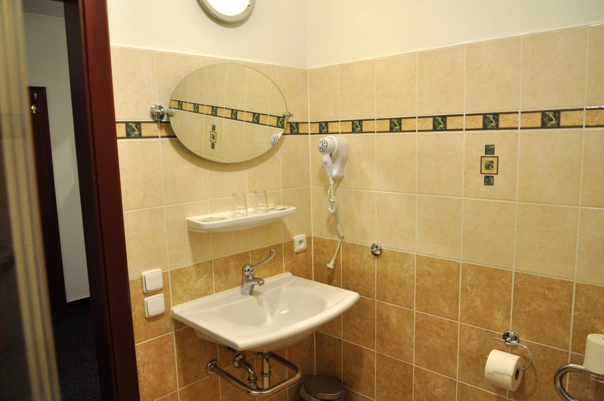 Hotel Cisar Ferdinand Loket Phòng bức ảnh