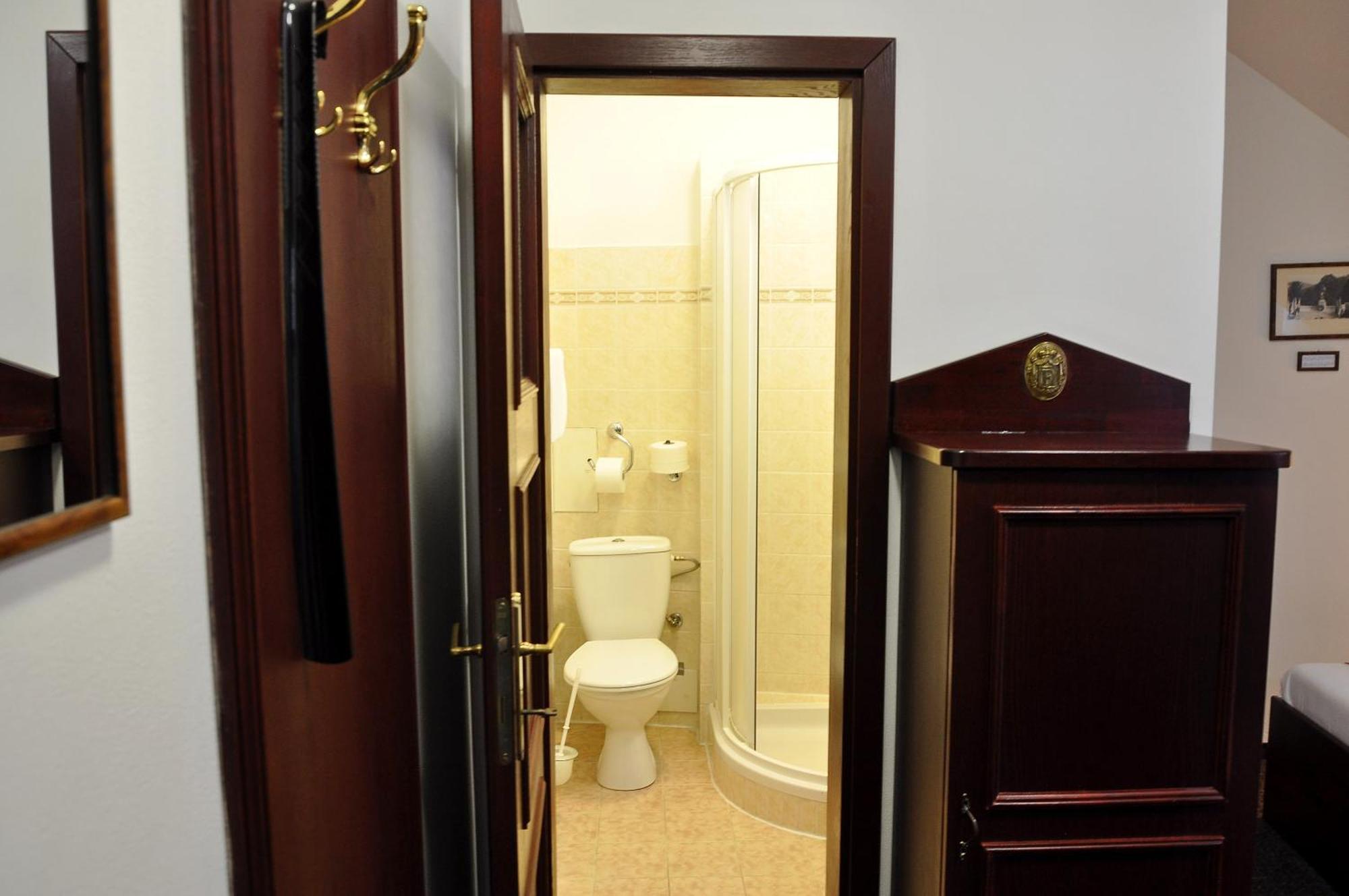 Hotel Cisar Ferdinand Loket Phòng bức ảnh